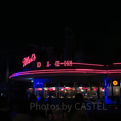 ハロウィーンの『メルズ・ドライブイン』