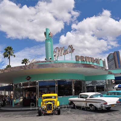 メルズドライブイン