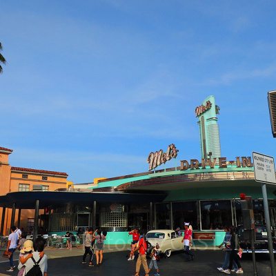 メルズ・ドライブイン