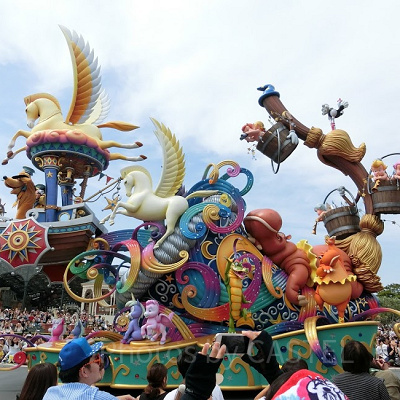 ミッキーとプルートのフロート