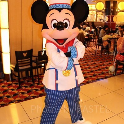 シェフ姿のミッキー
