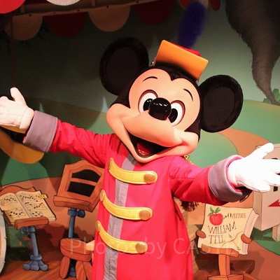 ミッキーの家にいるミッキーマウス