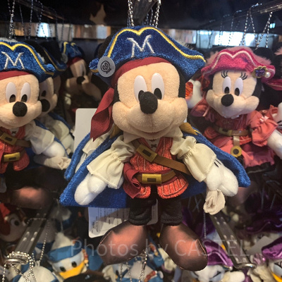 ミッキーぬいぐるみバッジ