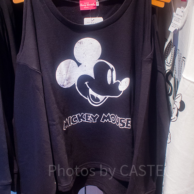 ミッキー肩出しトレーナー