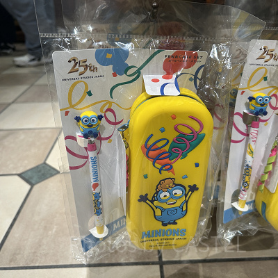 ミニオンチャーム付きボールペン＆ペンケースセット