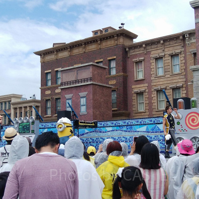 ミニオンクールファッションショー／ミニオンとグルーが登場