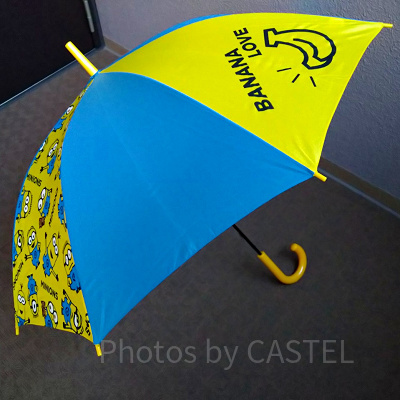 ミニオンのイエロー×ブルー傘
