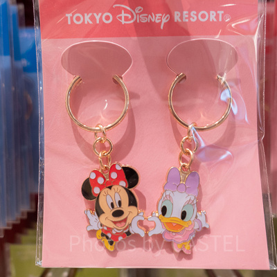 ミニー＆デイジーペアキーチェーン