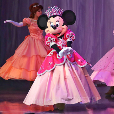 プリンセスのコスチュームのミニー