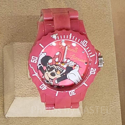ミニーマウスの時計