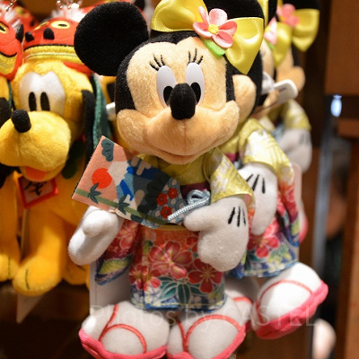 ミニー正月ぬいぐるみバッジ