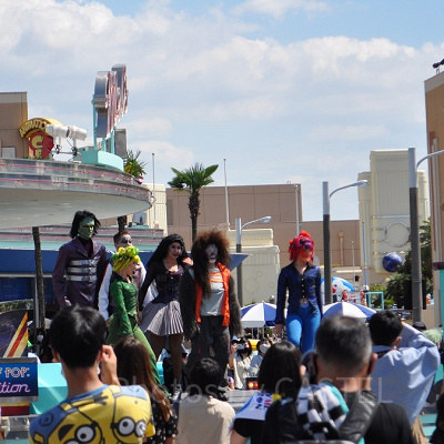 モンスターデダンスは全3曲のショー