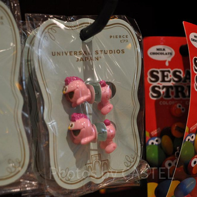 モッピーの立体ピアス