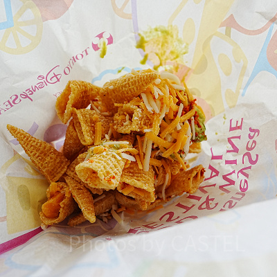 とんがりコーンとアボカドのナチョス風