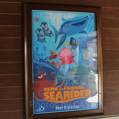 ニモ＆フレンズ・シーライダーのアトラクションポスター