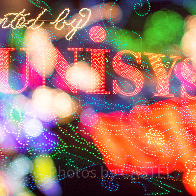 パレード提供は日本ユニシス