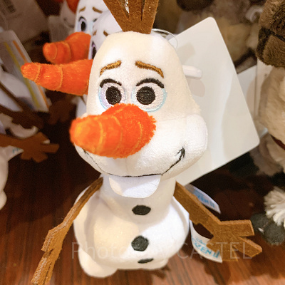 オラフぬいぐるみバッジ