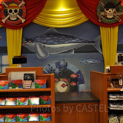 ワンピースグッズ販売ディスプレイ/USJ