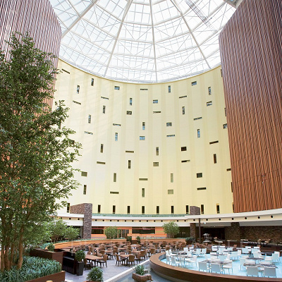 開放感のあるアトリウム