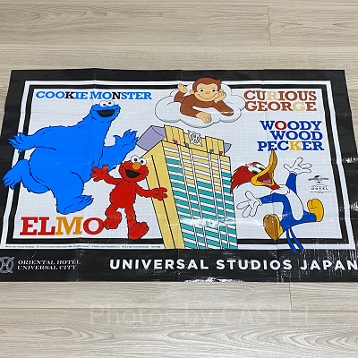 オリエンタルホテル ユニバーサル・シティ：ホテルオリジナルデザインのレジャーシート（2022年）