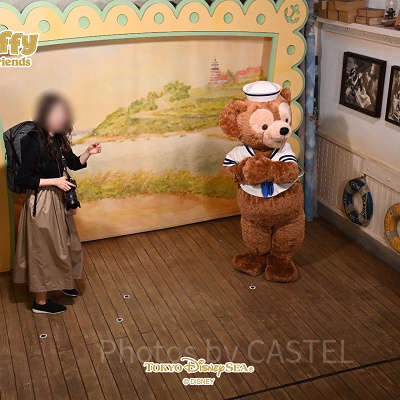 ダッフィーとの写真撮影（自動撮影されたもの）