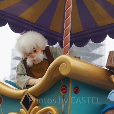 ピノキオのフロート