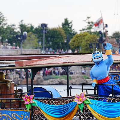 トランジットスチーマーに乗ったジーニー