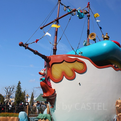 遊び心溢れるドナルドダックの船