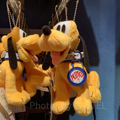 プルートぬいぐるみバッジ