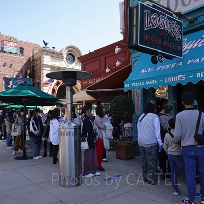 過去のルイズN.Y.ピザパーラーの混雑の様子