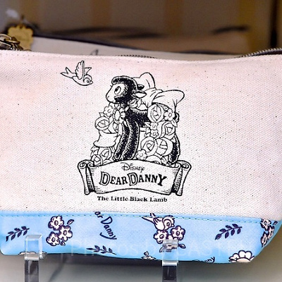 隠れファンの多いこひつじのダニーのポーチ