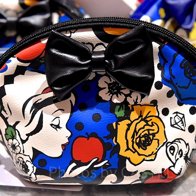 ディズニーで買えるポーチ