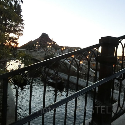 夕方のプロメテウス火山