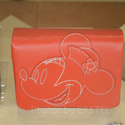ディズニーストアで買える財布