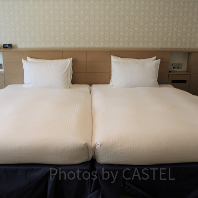 ベッドはくっつけて設置