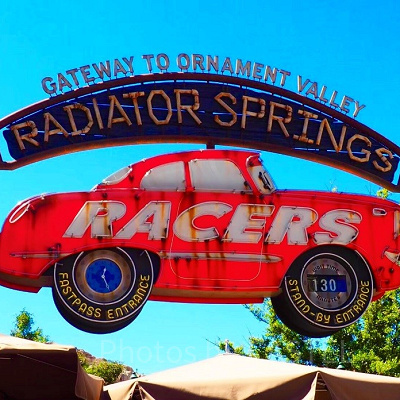 ラジエーター・スプリングス・レーサーエントランス