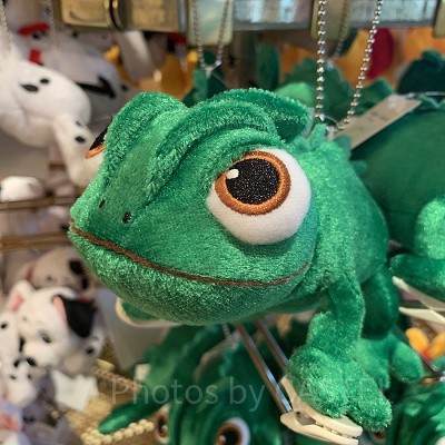 ラプンツェルの相棒「パスカル」