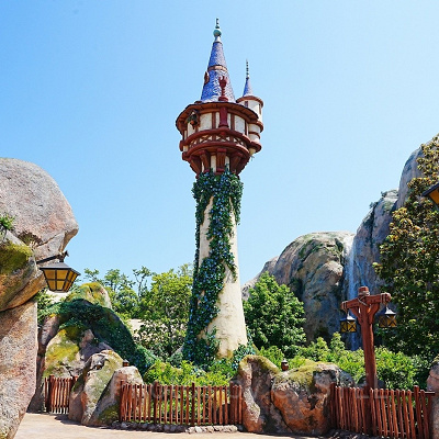 ファンタジースプリングスにあるラプンツェルの塔