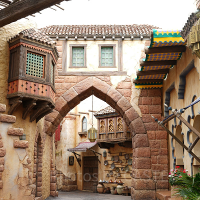 活気に満ちた市場を再現