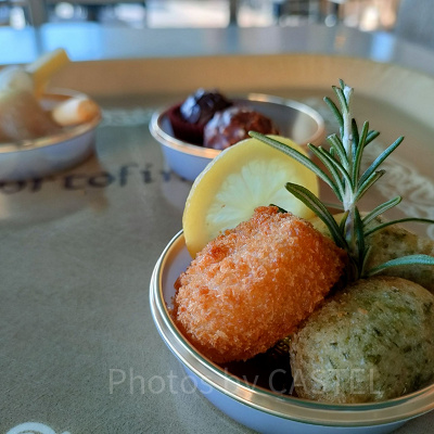 バフェテリアサービスのレストラン