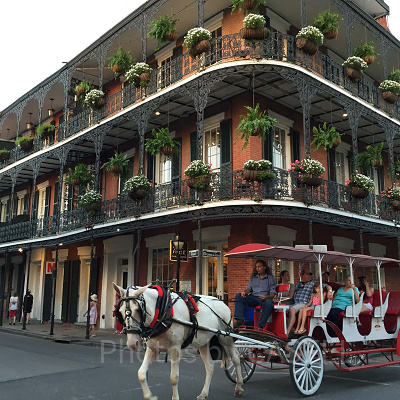 ロイヤルストリートはニューオーリンズの街並みを再現