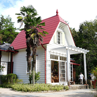 どんどこ森エリアのサツキとメイの家（となりのトトロ）