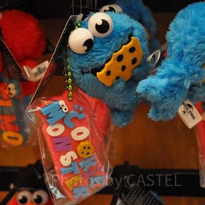 セサミストリートグッズ「POP EMOTION!」ぬいぐるみキーチェーン（クッキーモンスター