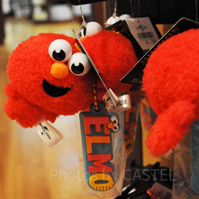 セサミストリートグッズ「POP EMOTION!」ぬいぐるみキーチェーン（エルモ