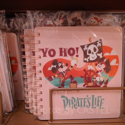 上海ディズニーカリブの海賊グッズ：ミッキー＆ミニーの海賊ノート