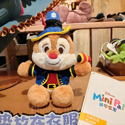 上海ディズニー　カリブの海賊　チップ　デール　アクアマン　タツノオトシゴ　エイ 上海のチップとデールグッズ🐿🐿
