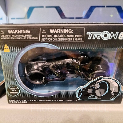 上海ディズニートロングッズ:光るダイキャスト製ライトサイクル