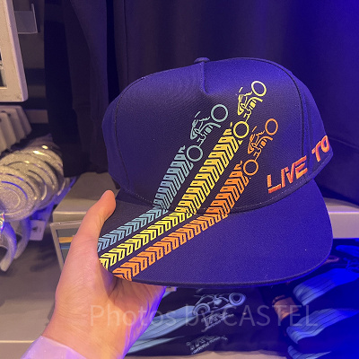 上海ディズニートロングッズ:ライトサイクルバトルの5パネルキャップ