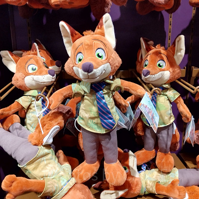 上海ディズニーズートピアグッズ：ニックの普段着ぬいぐるみ