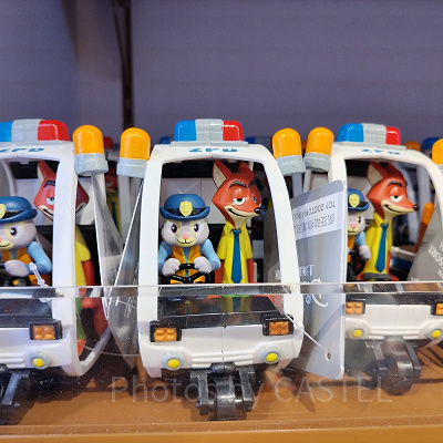 上海ディズニーズートピアグッズ：プルバック式カー